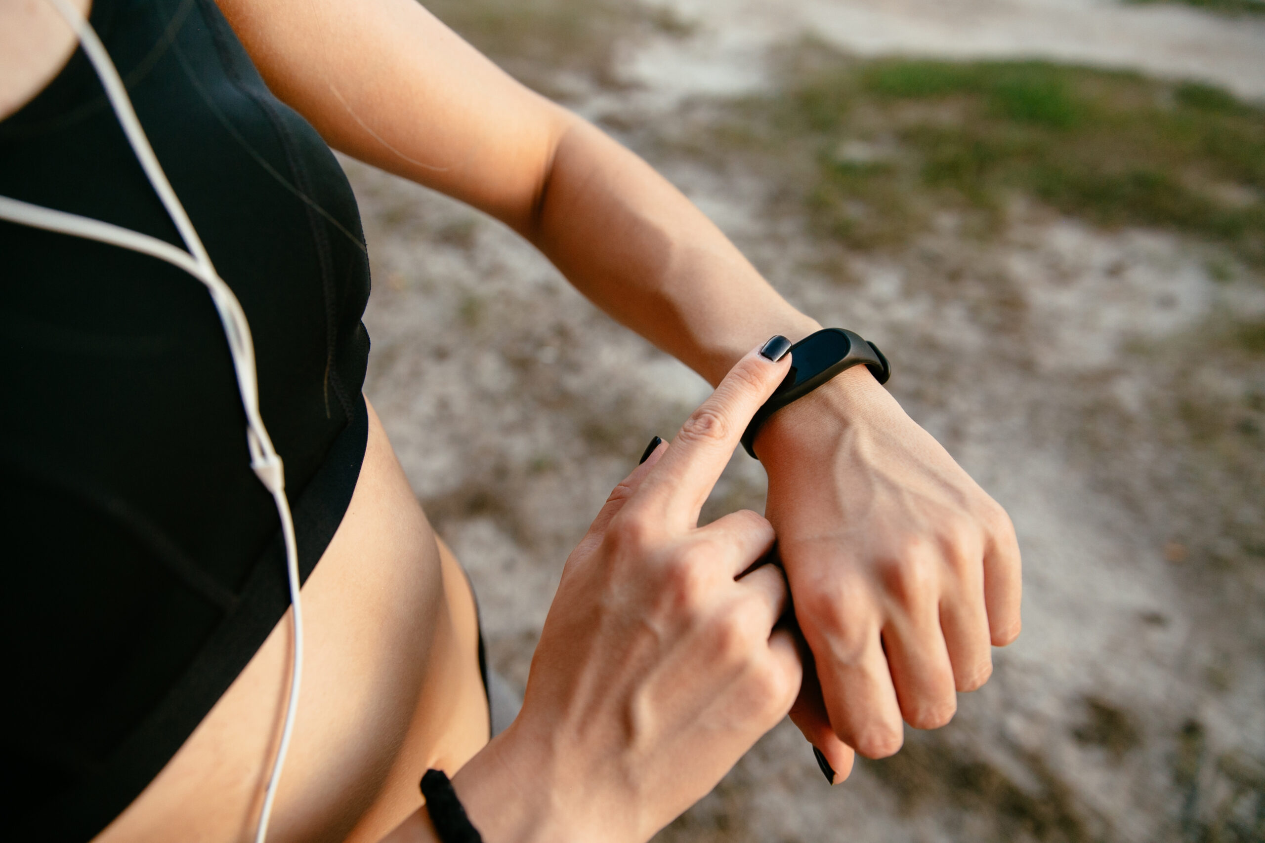 10 Best Fitness Trackers for Small Wrists in 2024